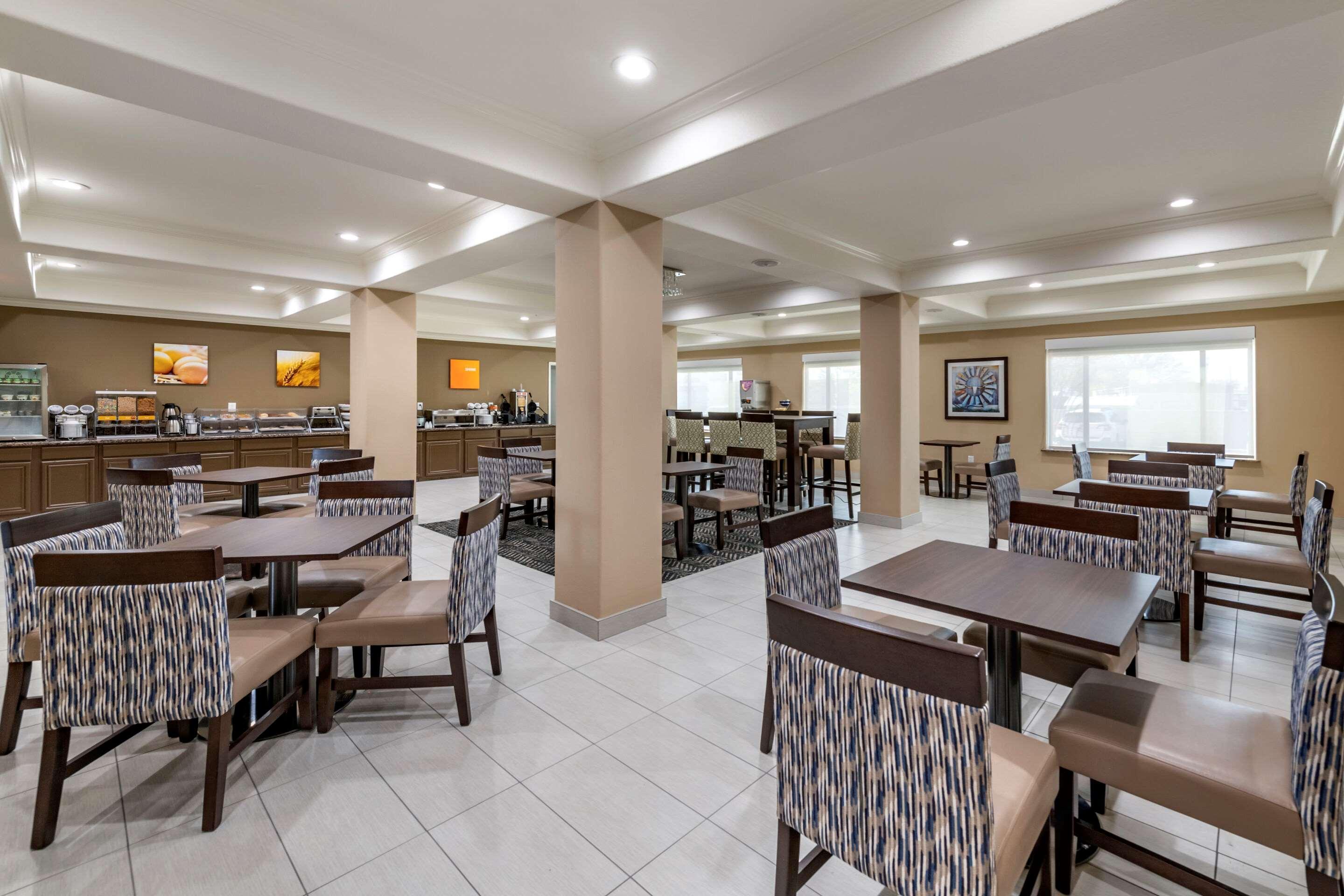 Comfort Inn & Suites Lubbock Exterior foto