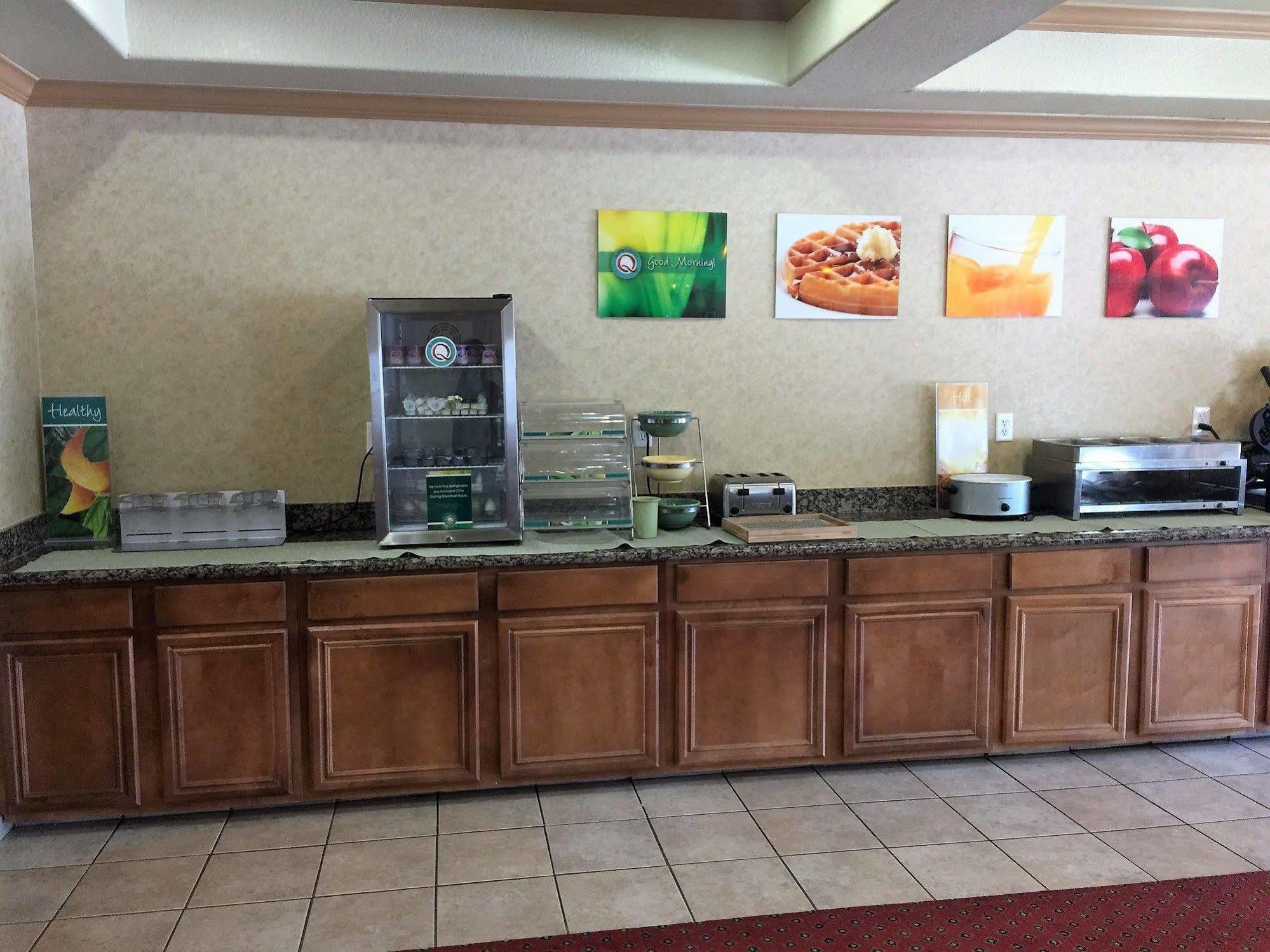 Comfort Inn & Suites Lubbock Exterior foto